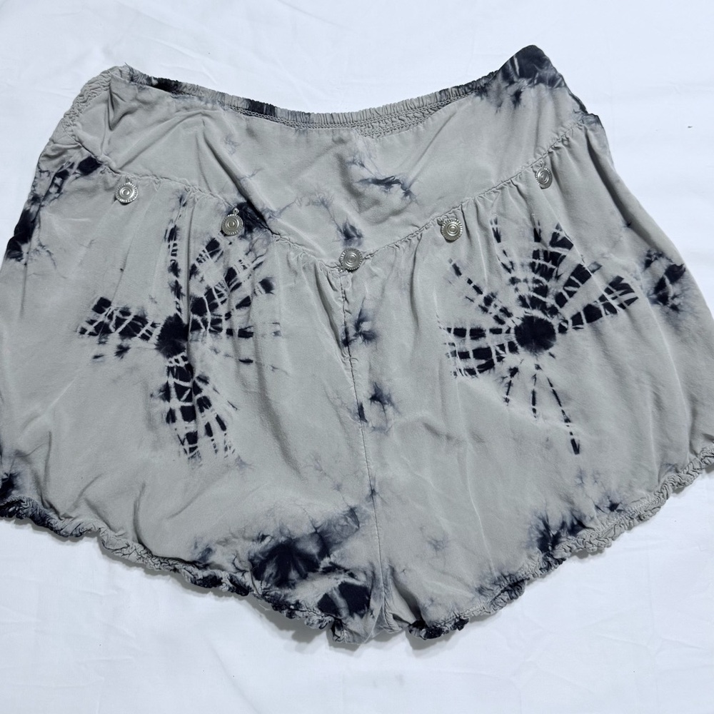American Eagle Outfitters Tie-Dye Pull-On Shorts — Gray & Black